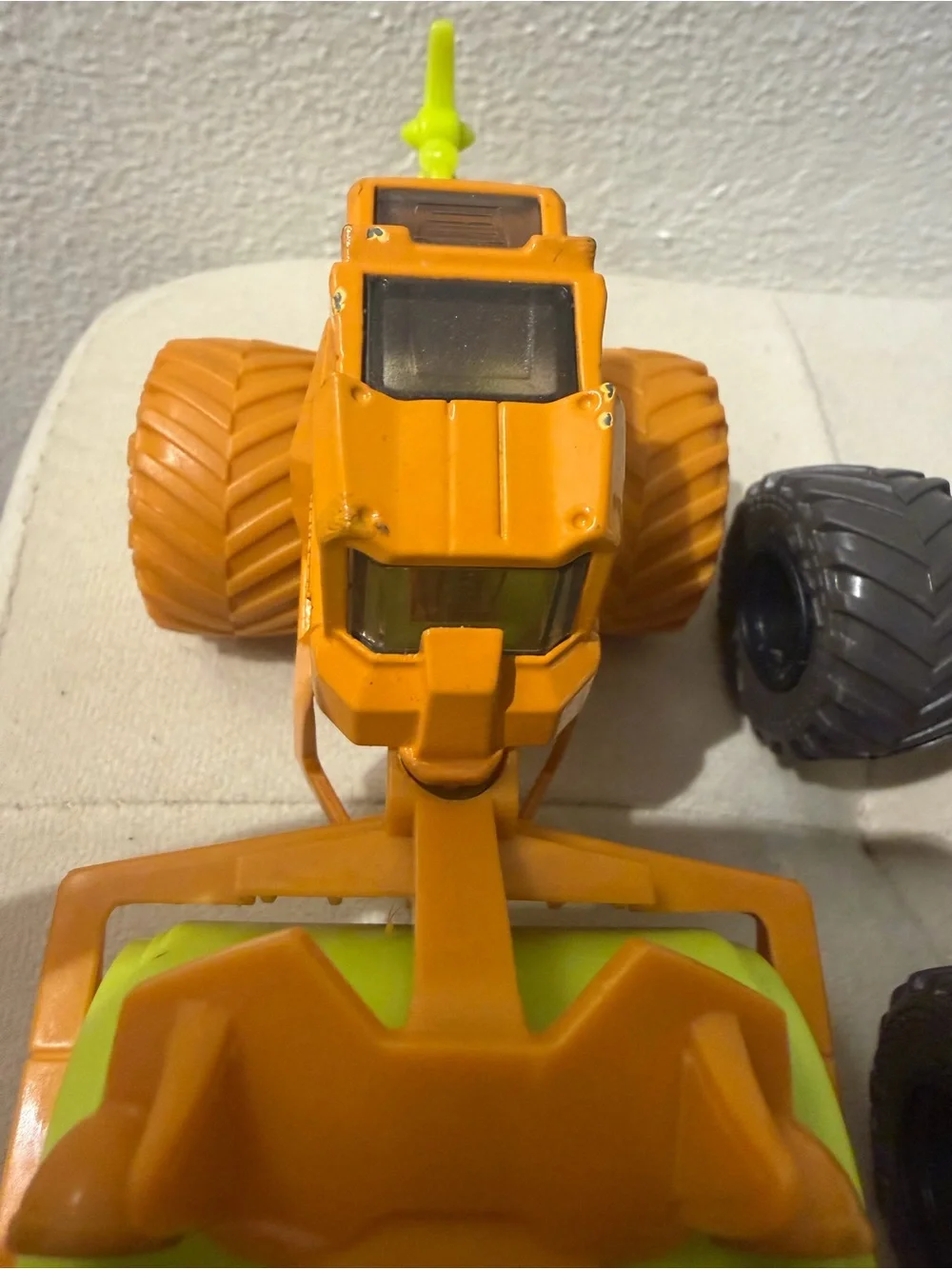 Monster jam dirt squad set
